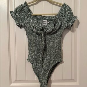 Princess Polly Green Ditsy Floral Smocked One-Piece Bodysuit